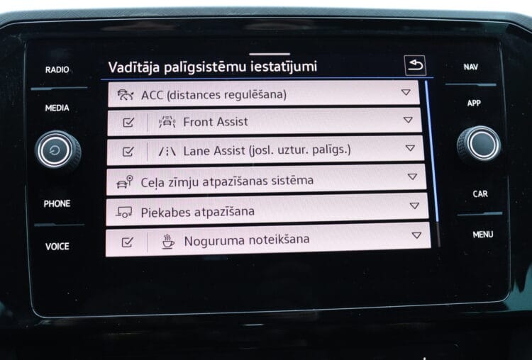 VW Passat B8 Business