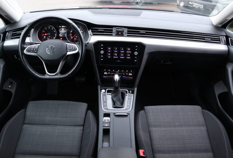VW Passat B8 Business