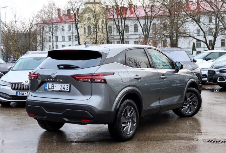 Nissan Qashqai AT