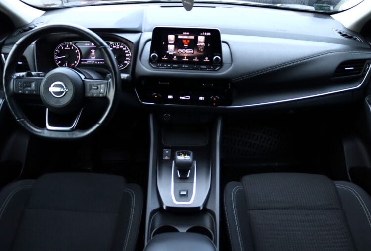 Nissan Qashqai AT