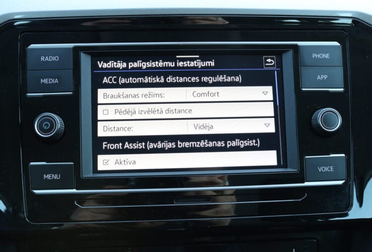 VW Passat B8 Business