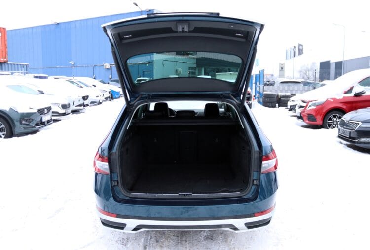 Skoda Superb Combi Scout 4x4