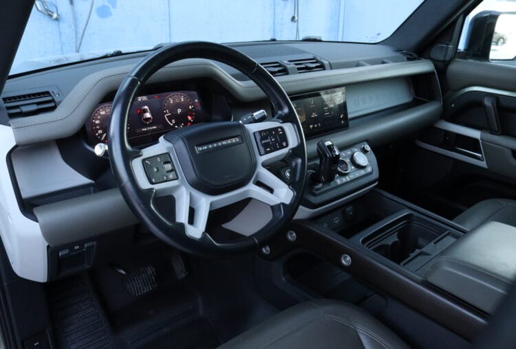 Land Rover Defender 110 Hse