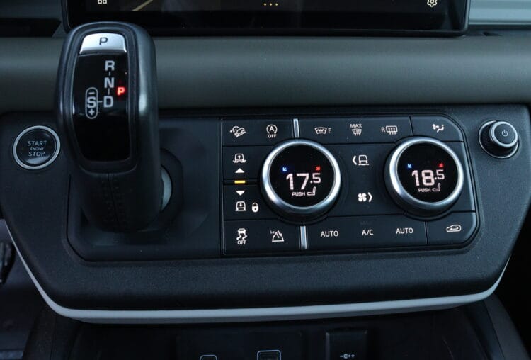 Land Rover Defender 110 Hse