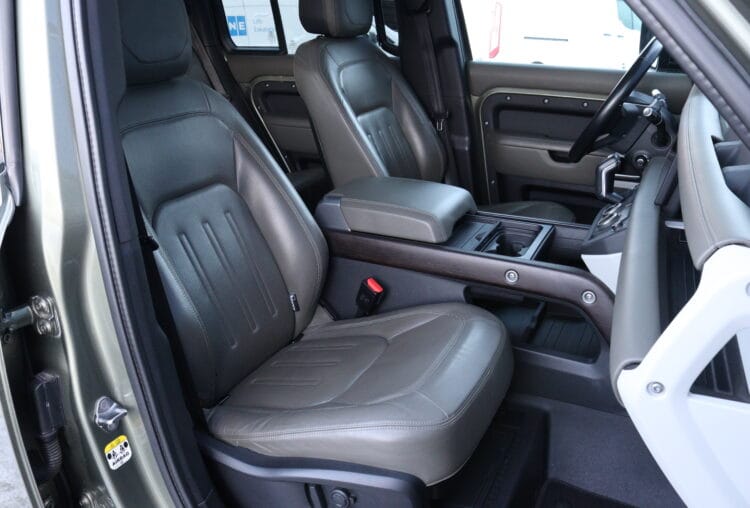 Land Rover Defender 110 Hse