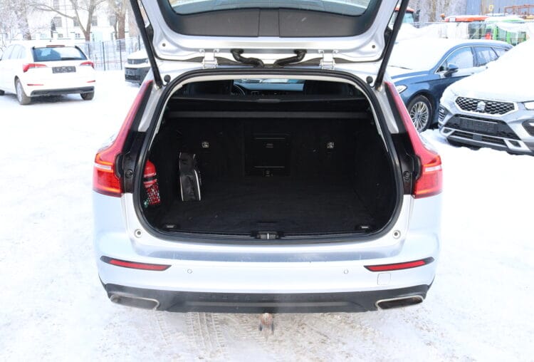 VOLVO V60 Cross Country B5 Awd