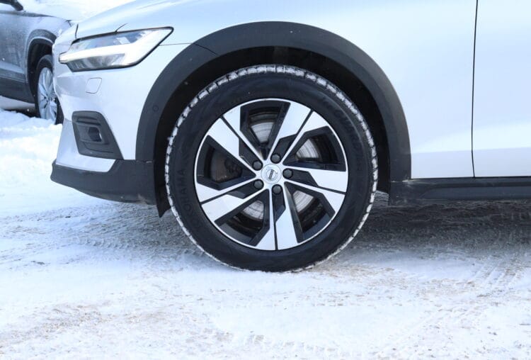 VOLVO V60 Cross Country B5 Awd