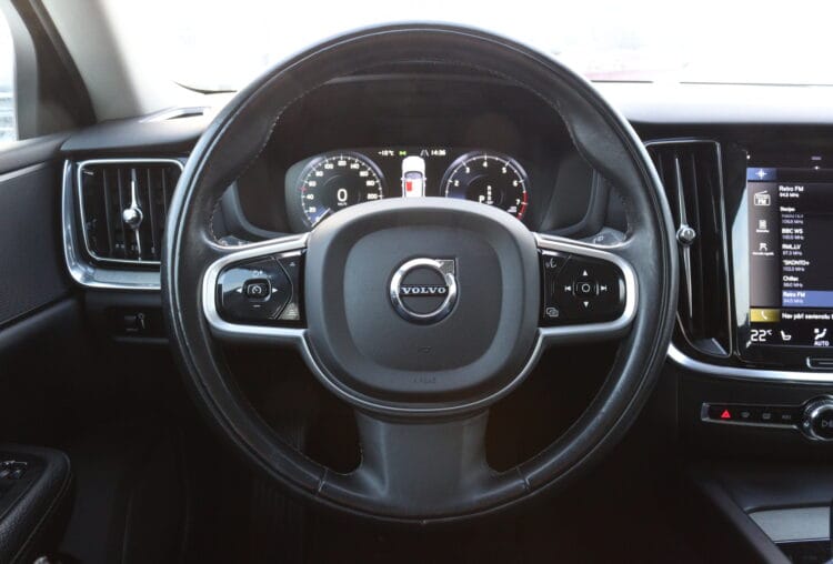 VOLVO V60 Cross Country B5 Awd