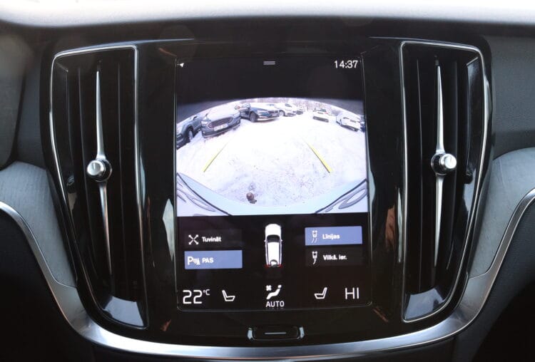 VOLVO V60 Cross Country B5 Awd