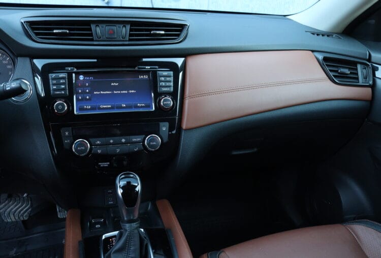 Nissan X-Trail Tekna AT