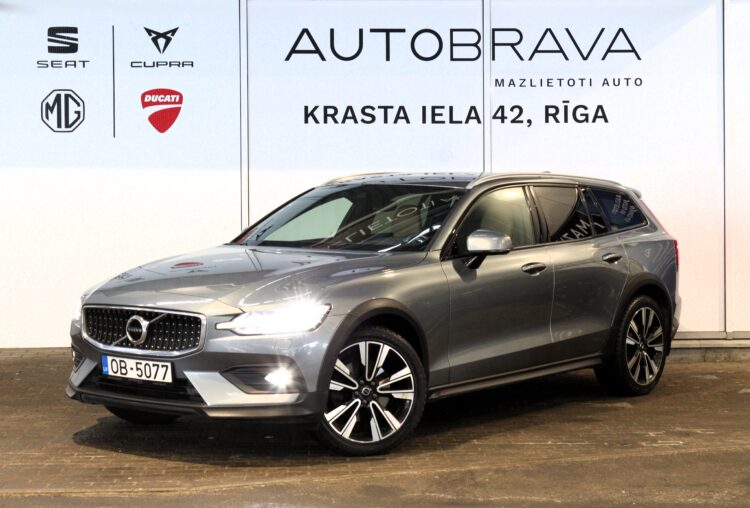 VOLVO V60 Cross Country AWD