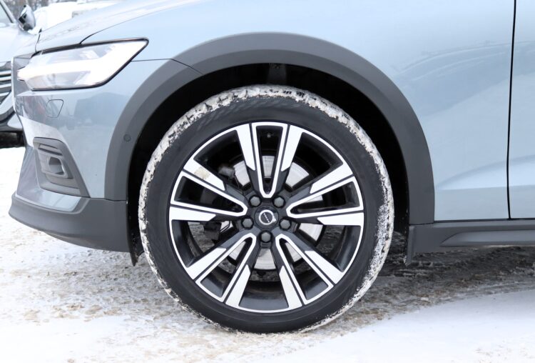 VOLVO V60 Cross Country AWD