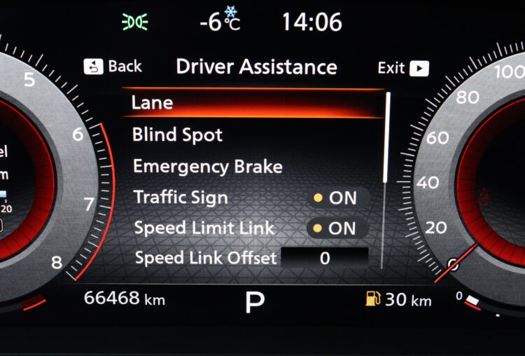 Nissan Qashqai N-Connecta AT