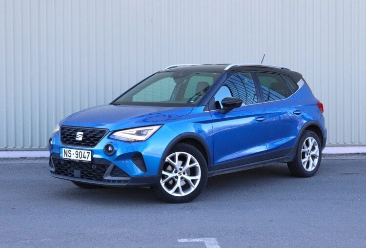 SEAT Arona FR
