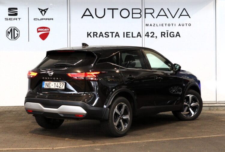 Nissan Qashqai N-Connecta AT