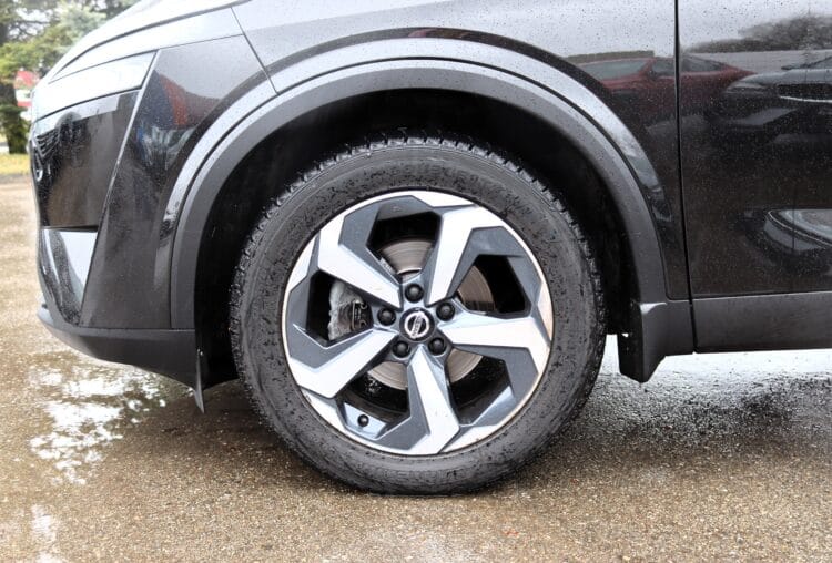 Nissan Qashqai N-Connecta AT