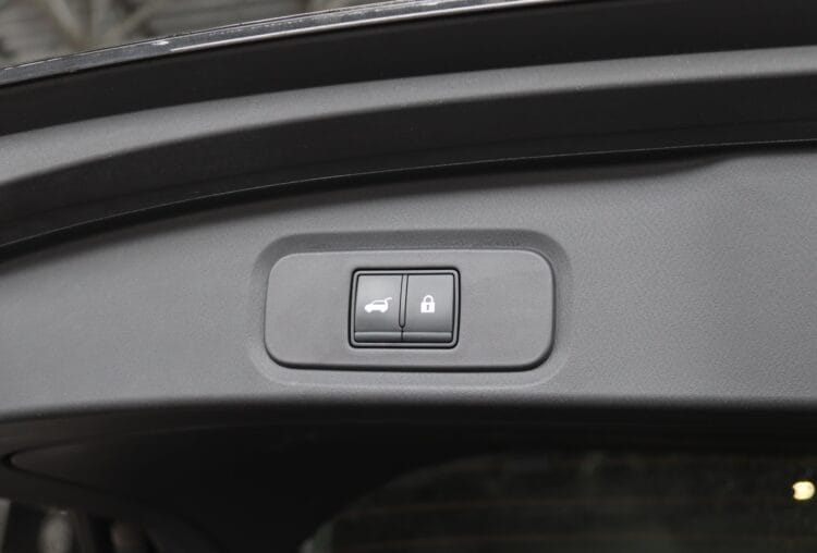 Nissan Qashqai N-Connecta AT