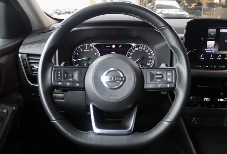 Nissan Qashqai N-Connecta AT