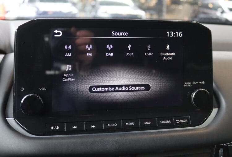 Nissan Qashqai N-Connecta AT