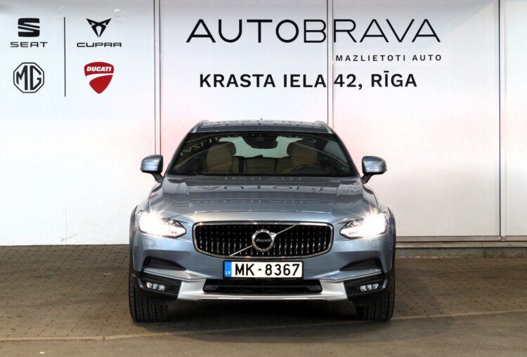 VOLVO V90 Cross Country