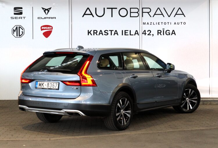 VOLVO V90 Cross Country