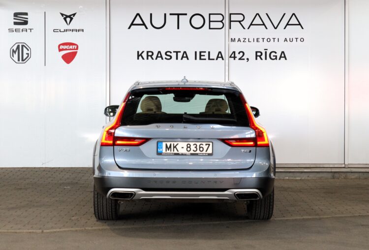 VOLVO V90 Cross Country