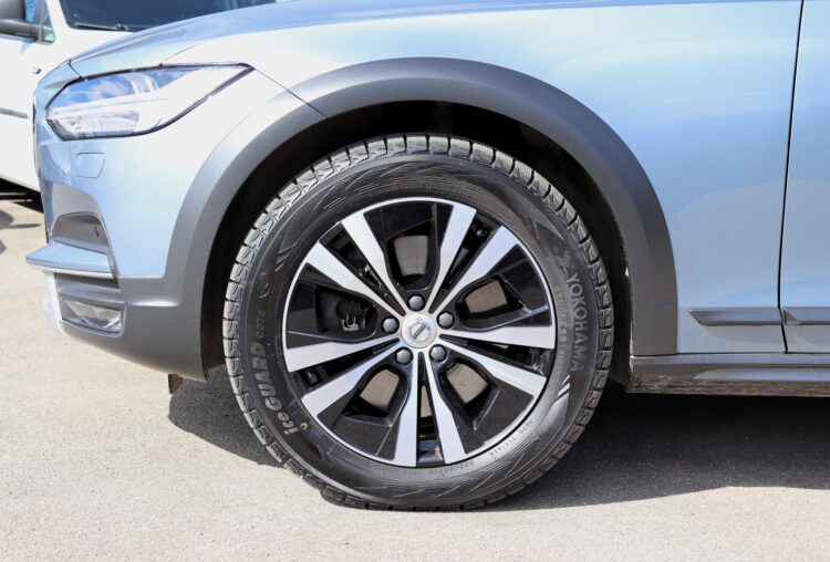 VOLVO V90 Cross Country