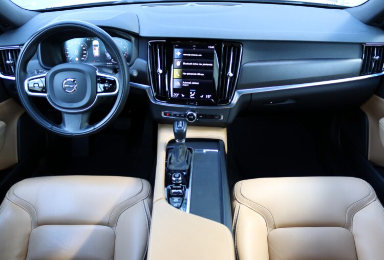 VOLVO V90 Cross Country