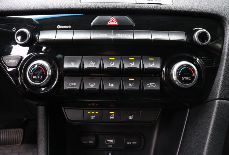 Kia Sportage EX