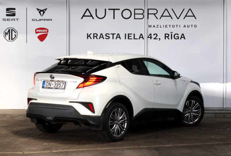 Toyota C-HR Hybrid Luxury