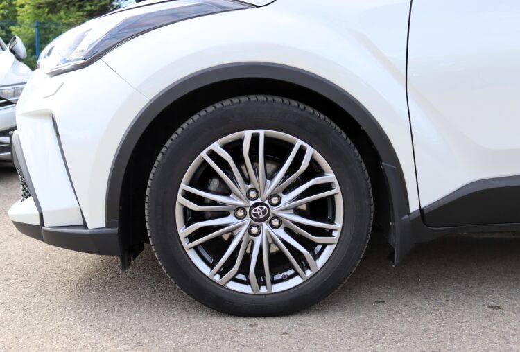 Toyota C-HR Hybrid Luxury