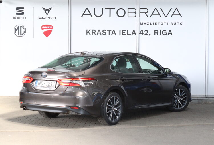 Toyota Camry Hybrid Executive