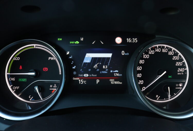 Toyota Camry Hybrid Executive