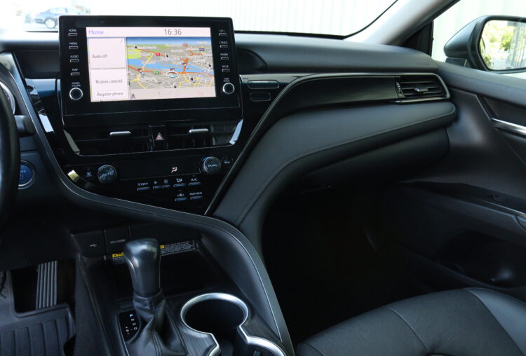 Toyota Camry Hybrid Executive