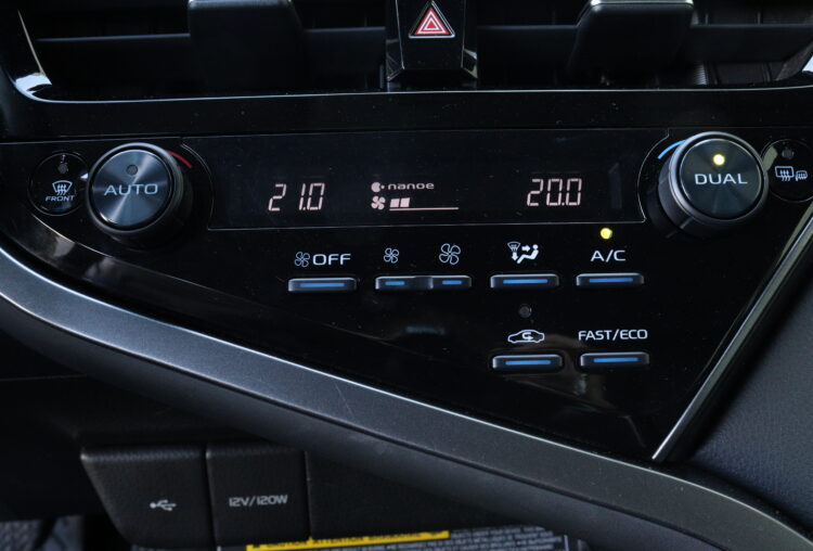 Toyota Camry Hybrid Executive