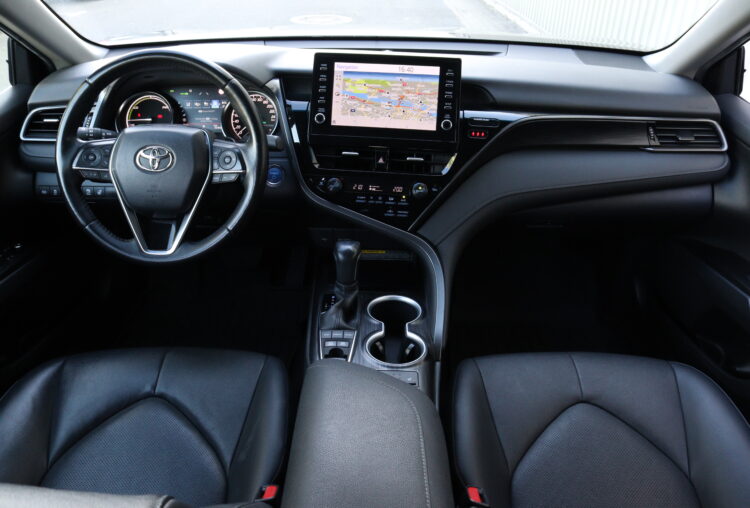 Toyota Camry Hybrid Executive