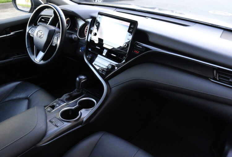 Toyota Camry Hybrid Executive
