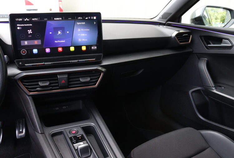 CUPRA Leon Sportstourer VZ1 245