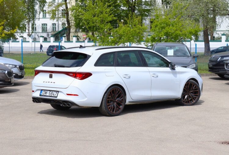 CUPRA Leon ST VZ310