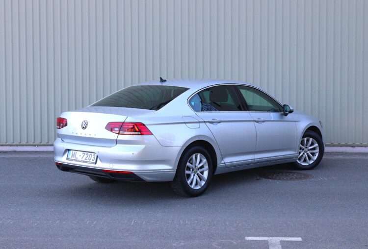 VW Passat B8 Business
