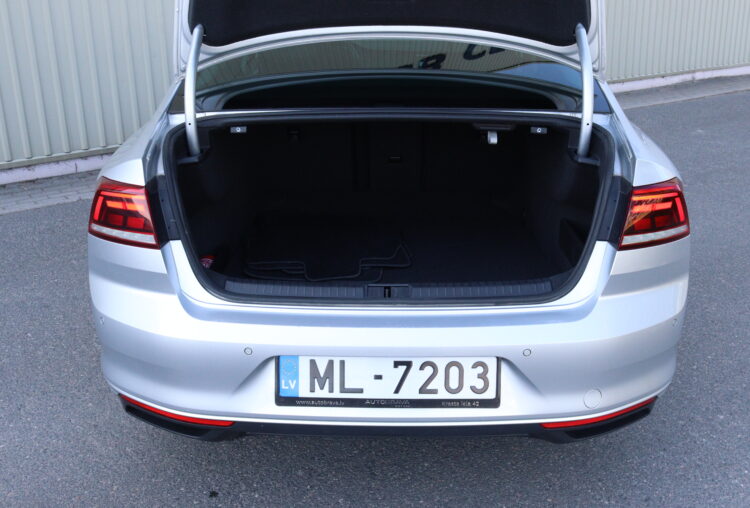 VW Passat B8 Business