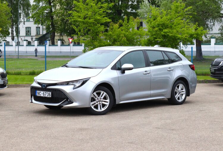 Toyota Corolla Hybrid Touring Sport