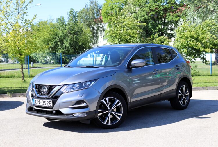 Nissan Qashqai N-Connecta AT