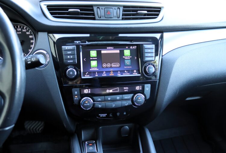 Nissan Qashqai N-Connecta AT