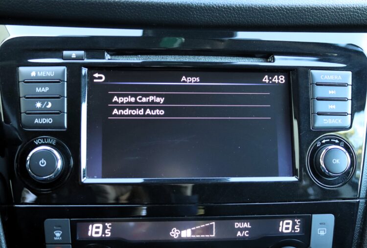 Nissan Qashqai N-Connecta AT