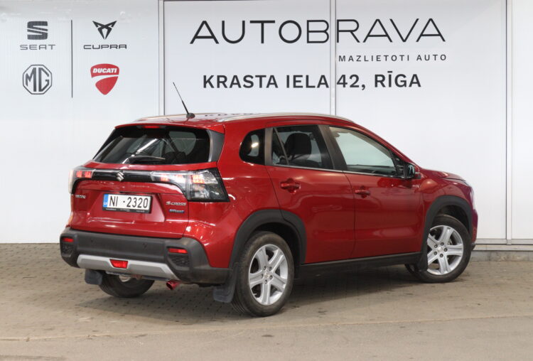 Suzuki S-Cross Hybrid