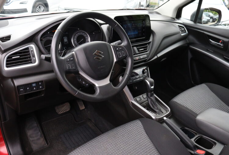 Suzuki S-Cross Hybrid