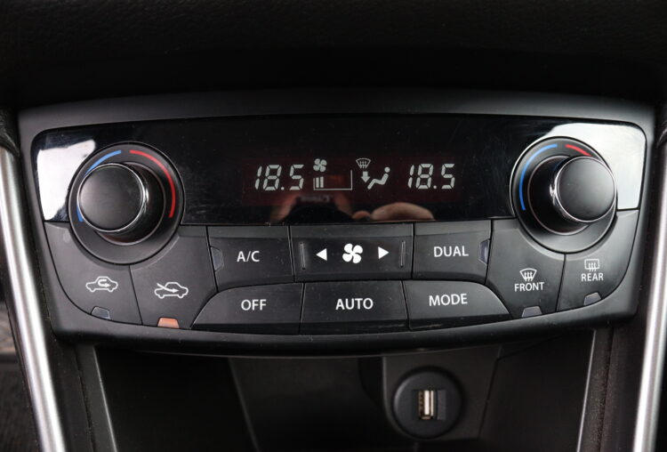 Suzuki S-Cross Hybrid