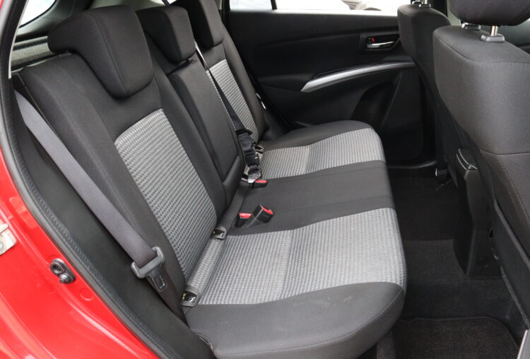 Suzuki S-Cross Hybrid