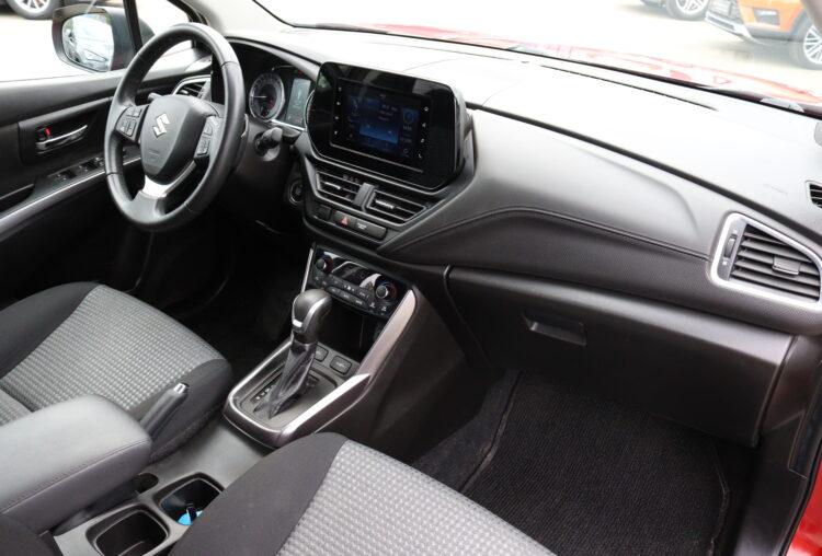 Suzuki S-Cross Hybrid
